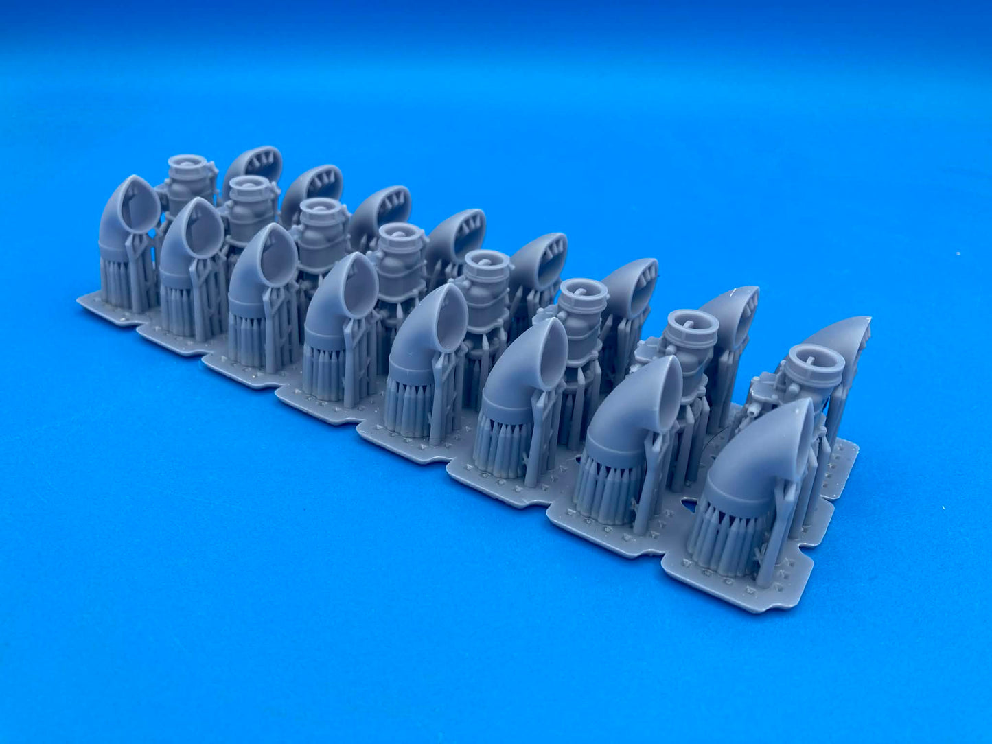 Stromberg 2bbl carburetors with frog mouth air cleaners